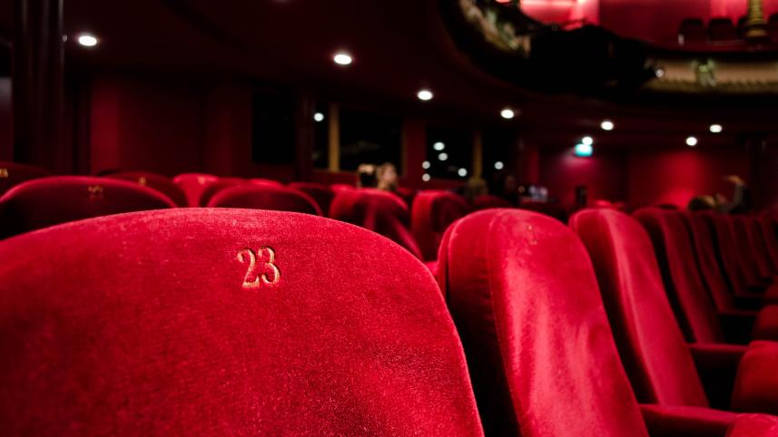 rent out theater 5 ways to make Valentine’s Day memorable 