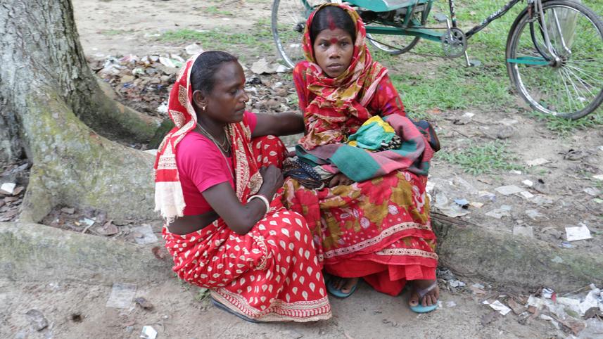 Why do women in tea gardens face higher reproductive health risks?