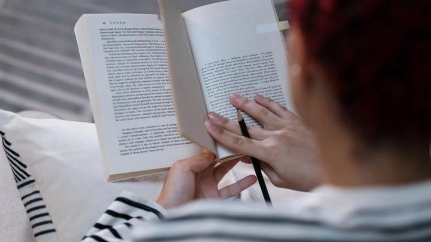 Medium is the Message: Reading Literature on the Page 