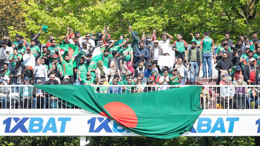 Bangladesh fans