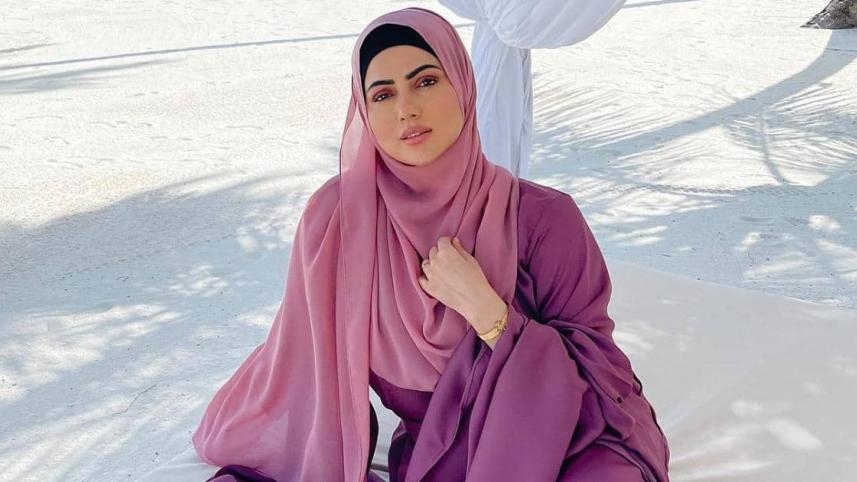 sana-khan-.jpg