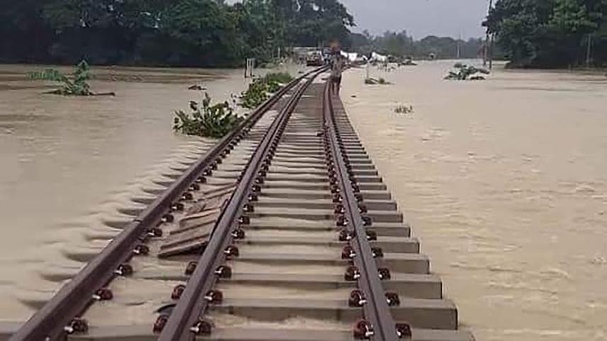 Ctg rail link snapped as sections of tracks under floodwater
