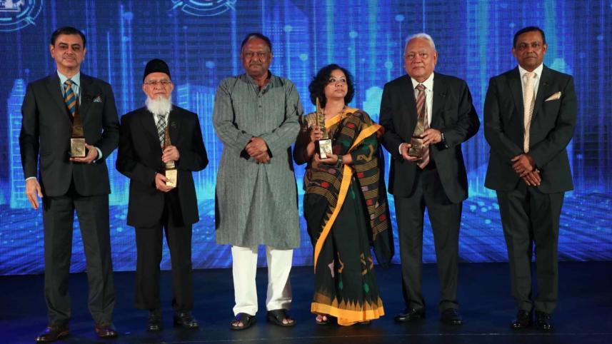 awardees_of_21st_dhl-the_daily_star_bangladesh_business_awards_2022_0.jpg