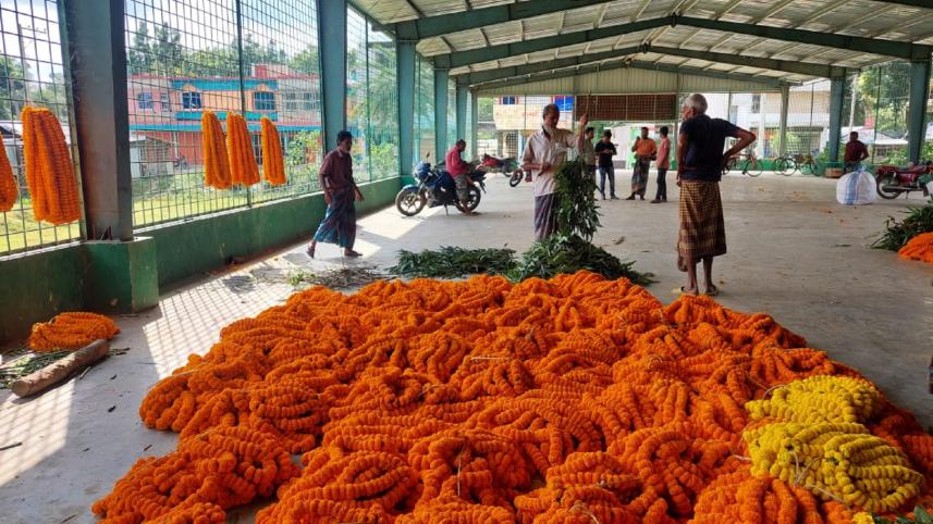 Blockades strikes stifling flower market