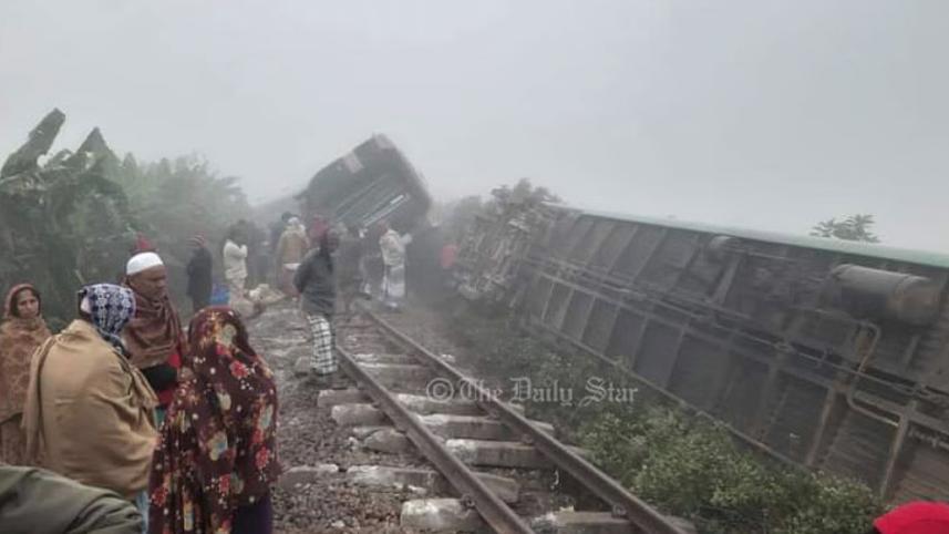 mohanganj_express_derailed.jpg