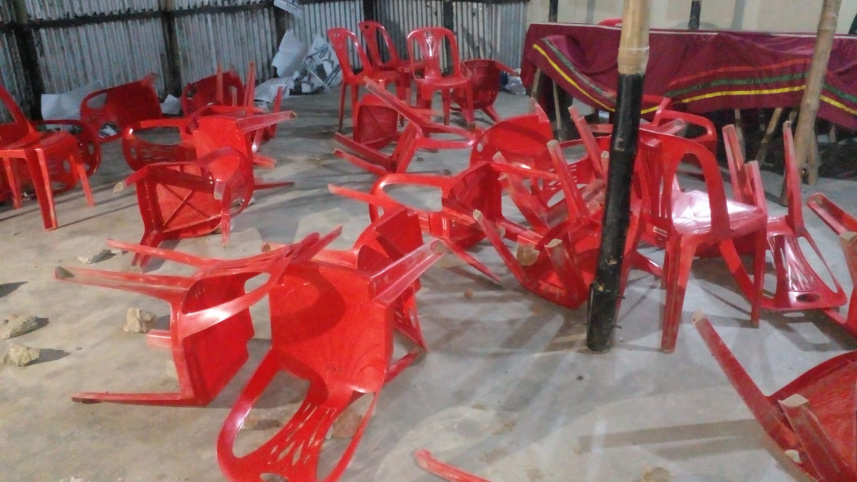 Ak Azad supporters stabbed 