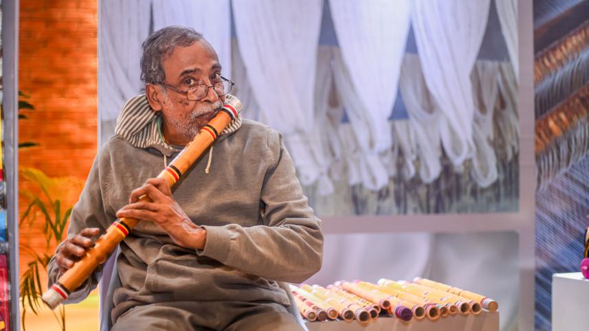 Echoes of a fading melody: The story of bansuri artist Kamol Sarker 