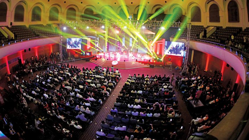 evolution of emceeing in Dhaka