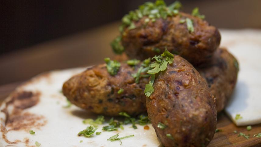 DIM ALUR CHOP    Twists on classic iftar recipes