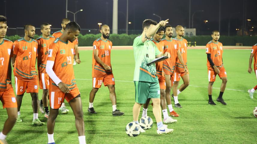 Bangladesh football team.jpg