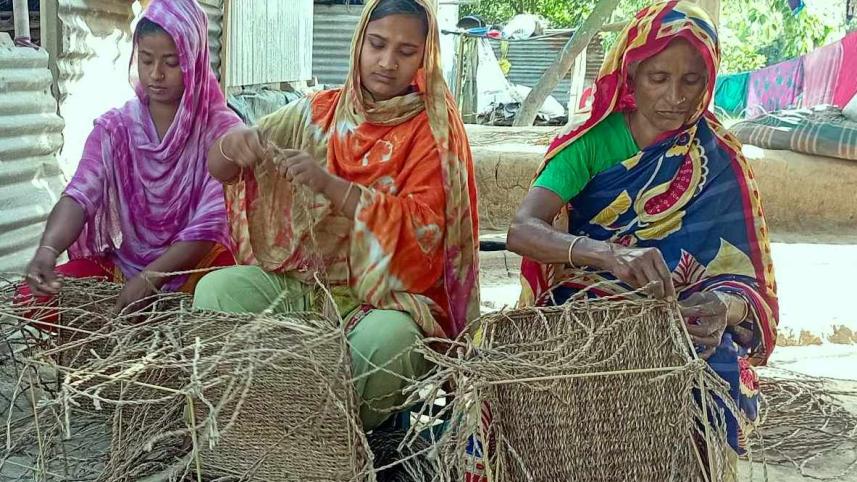 Traditional handicrafts made from a variety of leaves
