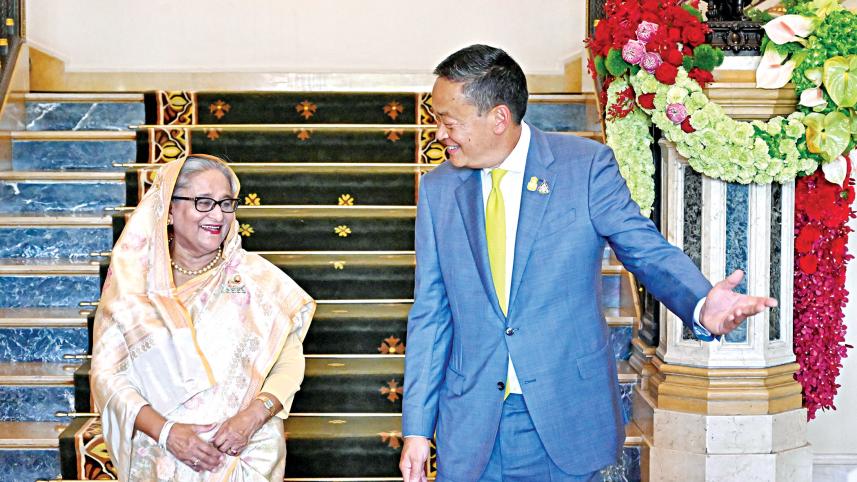 Prime Minister Sheikh Hasina is being received by her Thai counterpart Srettha Thavisin at the latter’s office in Bangkok yesterday. Hasina, now on a six-day official visit to Thailand, had a bilateral meeting with Srettha.