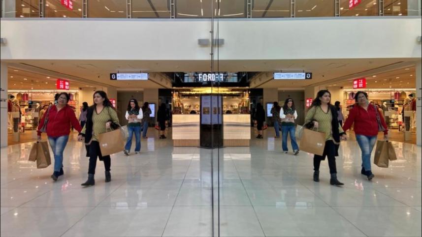 India's small shopping centres turning into ghost malls 