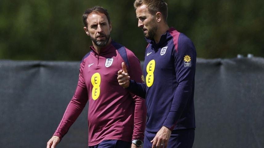 Gareth Southgate, Harry Kane.jpg