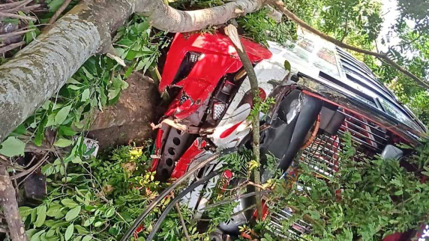 bagerhat_accident_pic_3.jpg