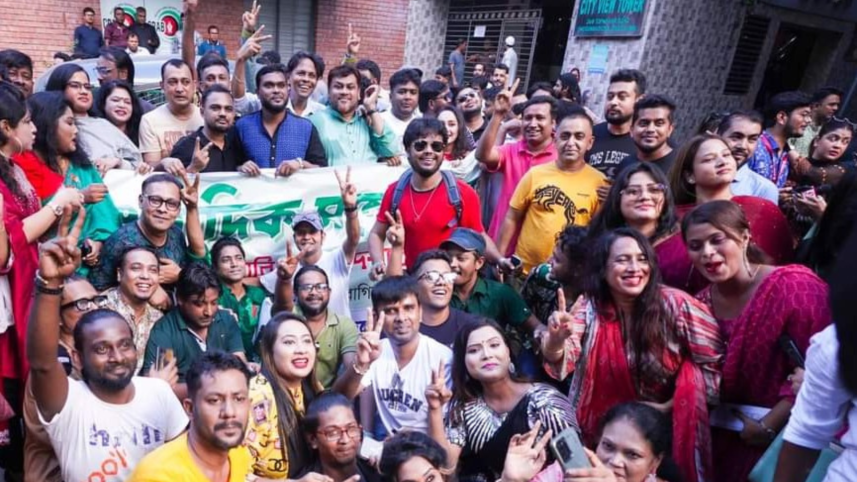 Music industry without politics.png