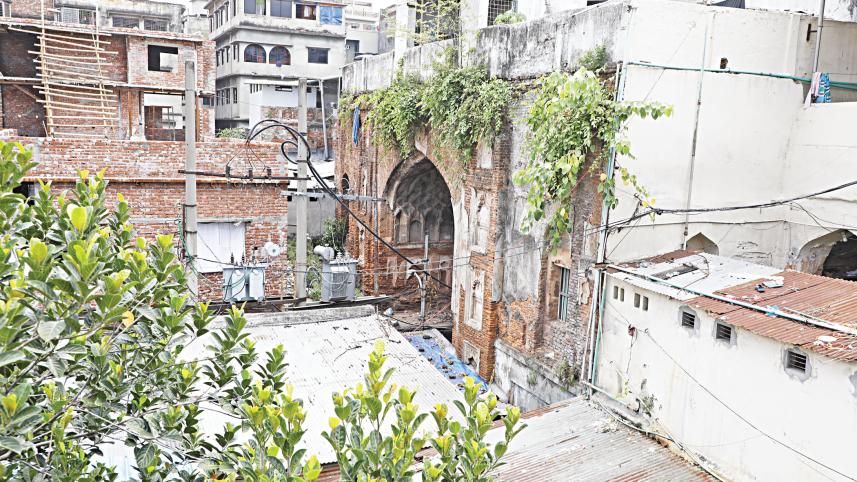 Mughal heritage Boro Katra attacked