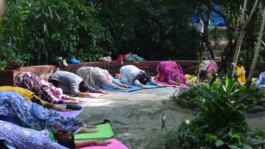 Free classes, no flexibility required! A banker’s unlikely yoga mission 