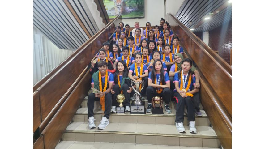 Bangladesh women's football team returns home