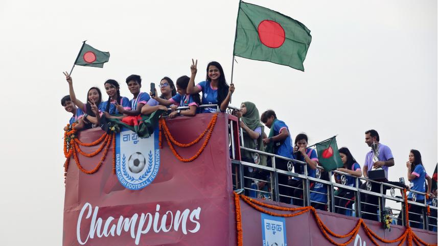 Ekushey Padak for women's football team