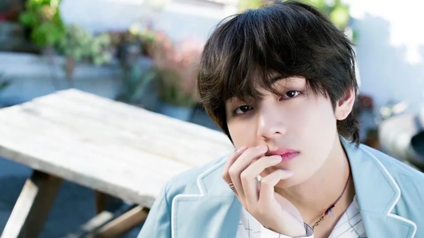BTS’ V charts 3 songs on Billboard Hot 100.png