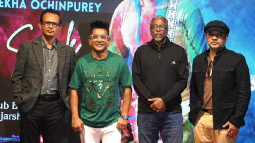 SI Shumon sings Ayub Bachchu’s song to life