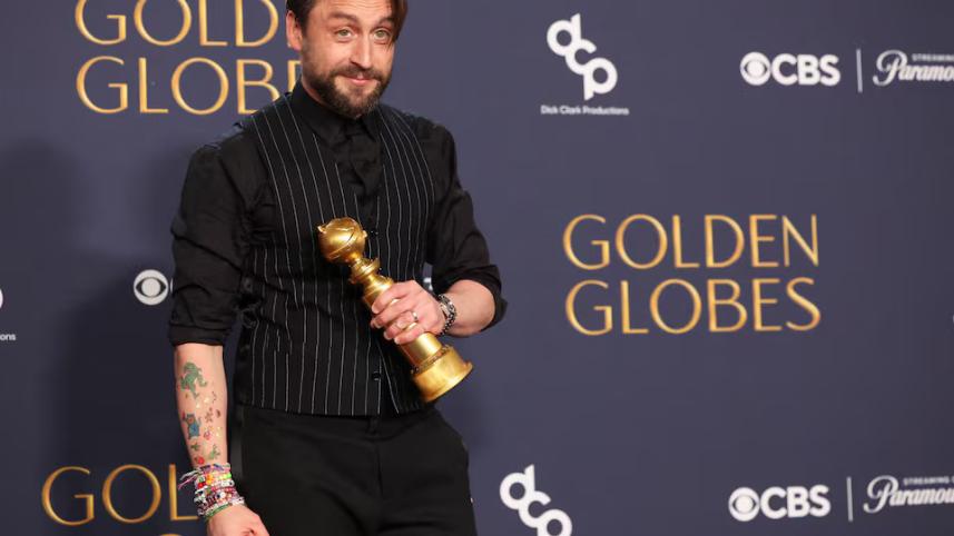 Kieran Culkin poses with the award for Best Performance by an Actor in a Supporting Role in Any Motion Picture for "A Real Pain" at the 82nd Golden Globe Awards in Beverly Hills,.jpg