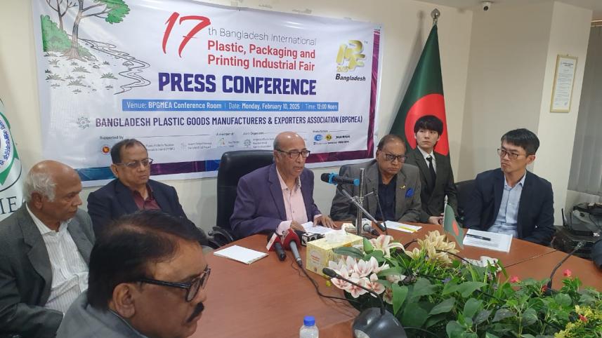 plastic press conferrence_.jpg