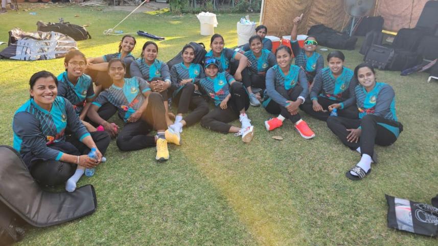 tigresses_1.jpg