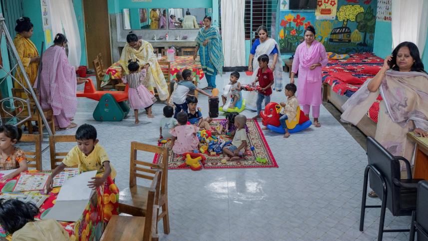 Drik Gallery to host photography exhibition highlighting childcare practices in Bangladesh