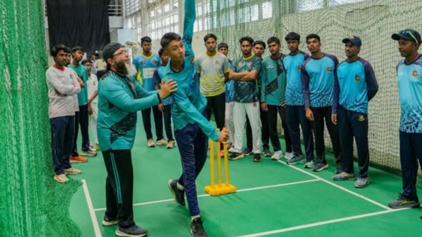 mushtaq-spin_camp.jpg