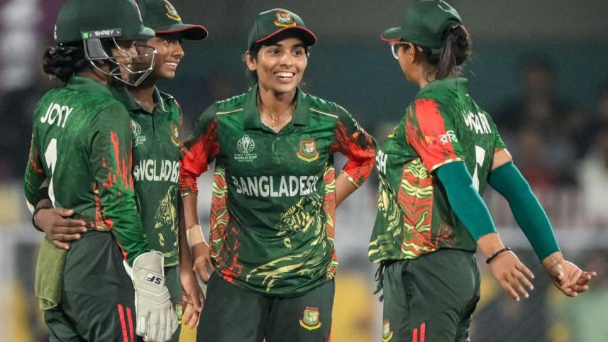 bd_womens_cricket_team.jpg