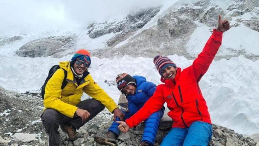 Everest Base Camp.jpg