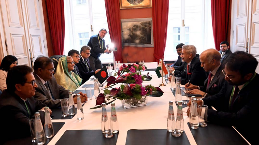 PM for doing business with India using taka, rupee