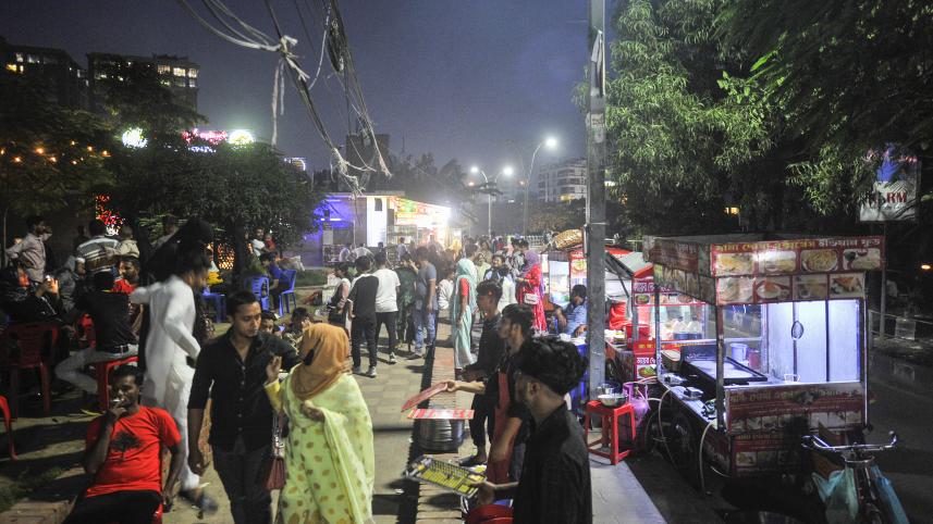 my dhaka -- jhilpark lake.jpg