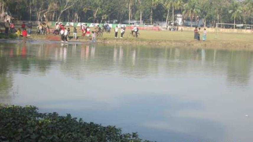 Re-excavating pond _8.jpg