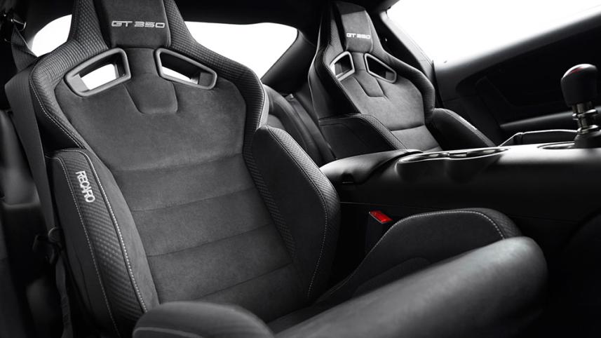 2016 Shelby GT350R  seats.jpg