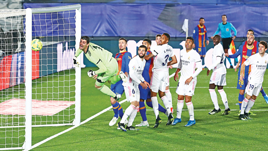 messi-hit-the-far-post_0.jpg