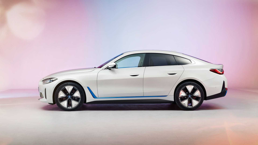 2022-bmw-i4_side_1.jpg