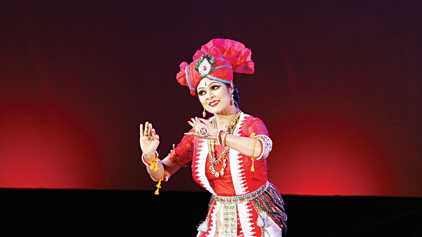 acclaimed-manipuri-dancer-3.jpg