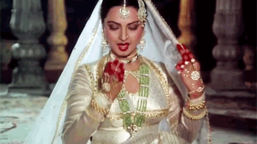 2._rekha_in_umrao_jaan.gif