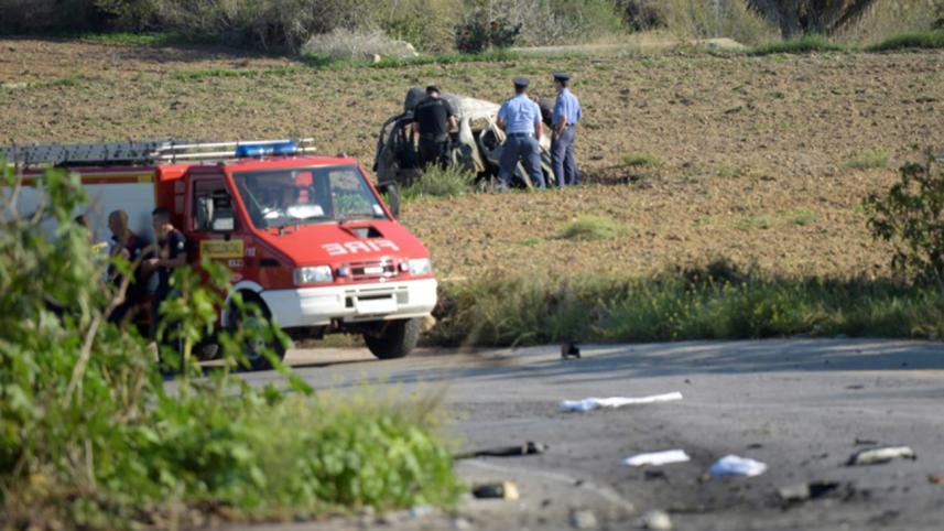 Car bomb kills Maltese journalist who exposed Panama paper link 