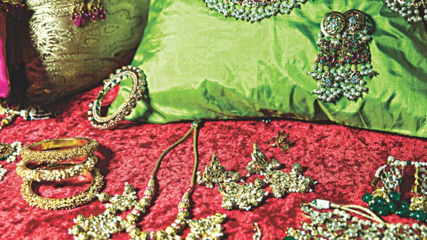 a_bengali_belles_guide_to_bridal_jewellery_3.jpg