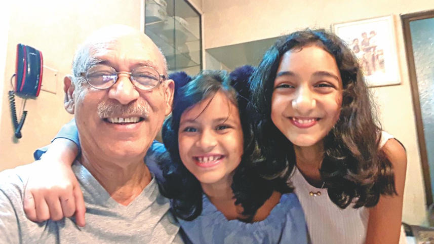 abul_hayat_with_family