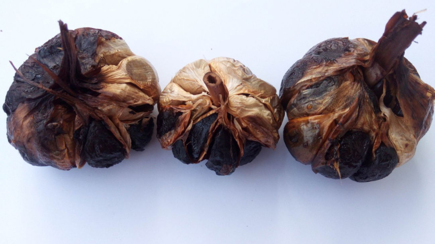 black_garlic_02.jpg