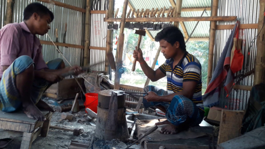 blacksmiths_busy_time_1.jpg