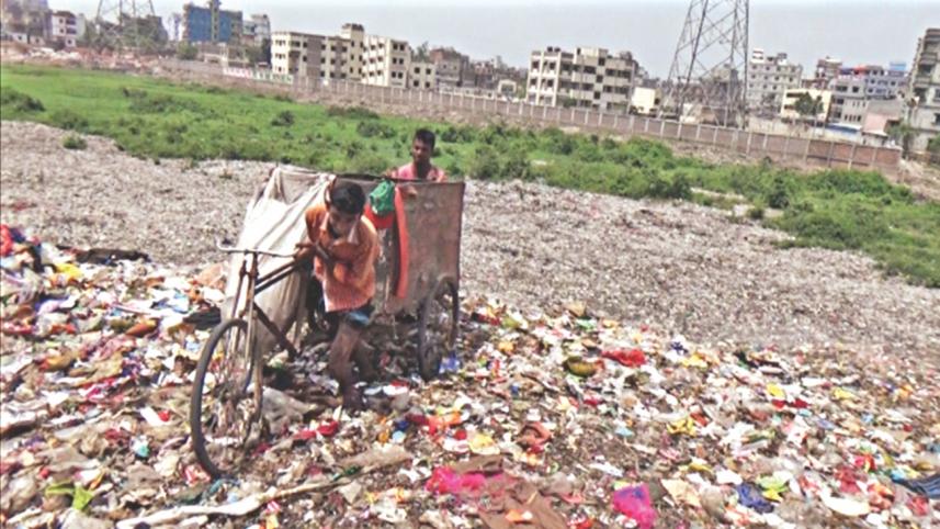 buriganga grabbing 4.jpg