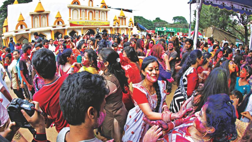 Colourful mandaps 6.jpg