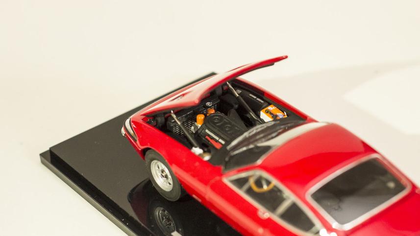 Ferrari Daytona 365 GTB4 - Kyosho - Ehsanur Raza Ronny - Shiftc.jpg