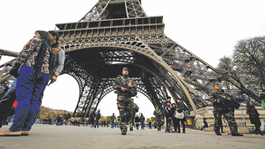 French soldiers patrol.jpg